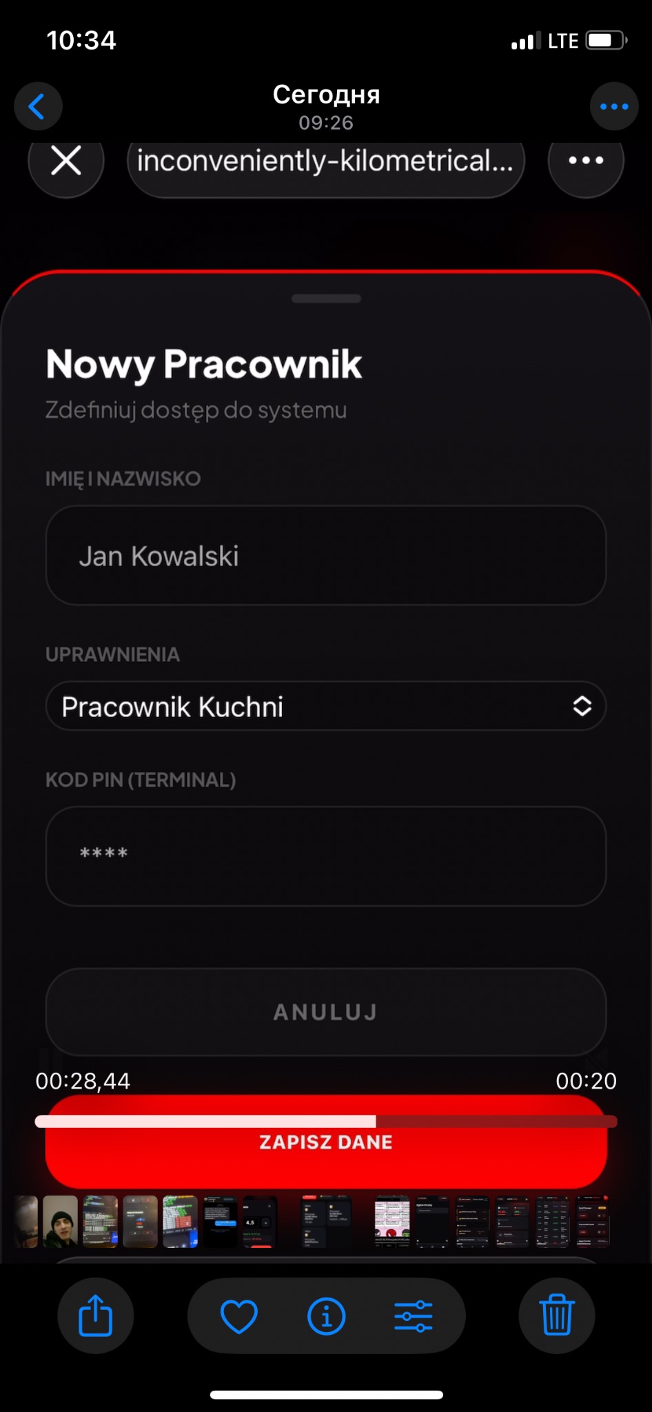 Ekran smartfona z formularzem 'Nowy Pracownik' do definiowania dostępu do systemu, z wpisanym imieniem 'Jan Kowalski' i uprawnieniami 'Pracownik Kuchni'.