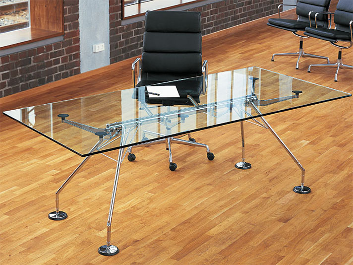 Meble, fotele i krzesła biurowe.