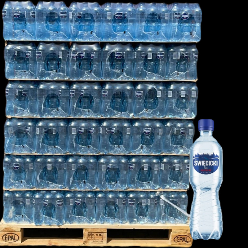 Paleta zgrzewek wody mineralnej 'Święcicki' i pojedyncza butelka z niebieską zakrętką. Widok z przodu, na czarnym tle. Woda w folii termokurczliwej.
