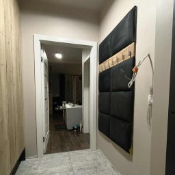 MontUp - Naprawa Montaż Remont - zmiana koloru w korytarzu to świeży wygląd domu od samego wejścia