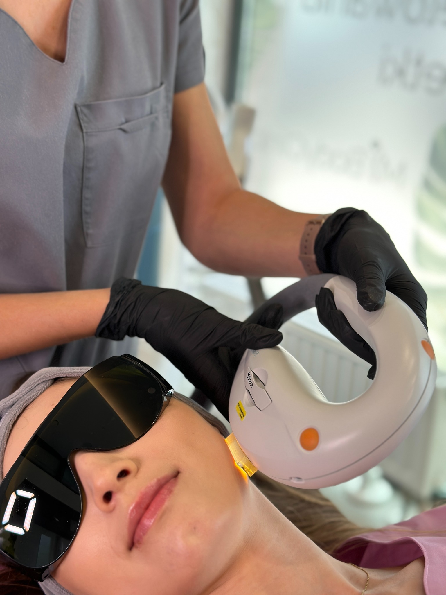 Laserowe odmładzanie skóry, usuwanie przebarwień i zmarszczek Kraków - gabinet kosmetyczny My Body Clinic Podgórze