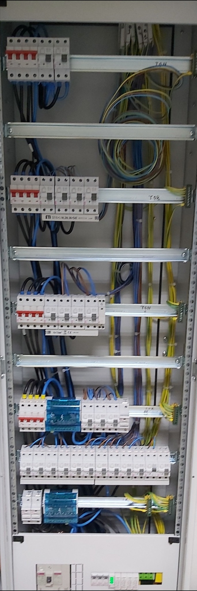 Montaż rozdzielnicy szpitala