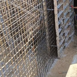 Łukasz Wójcik - Zbrojenie muru