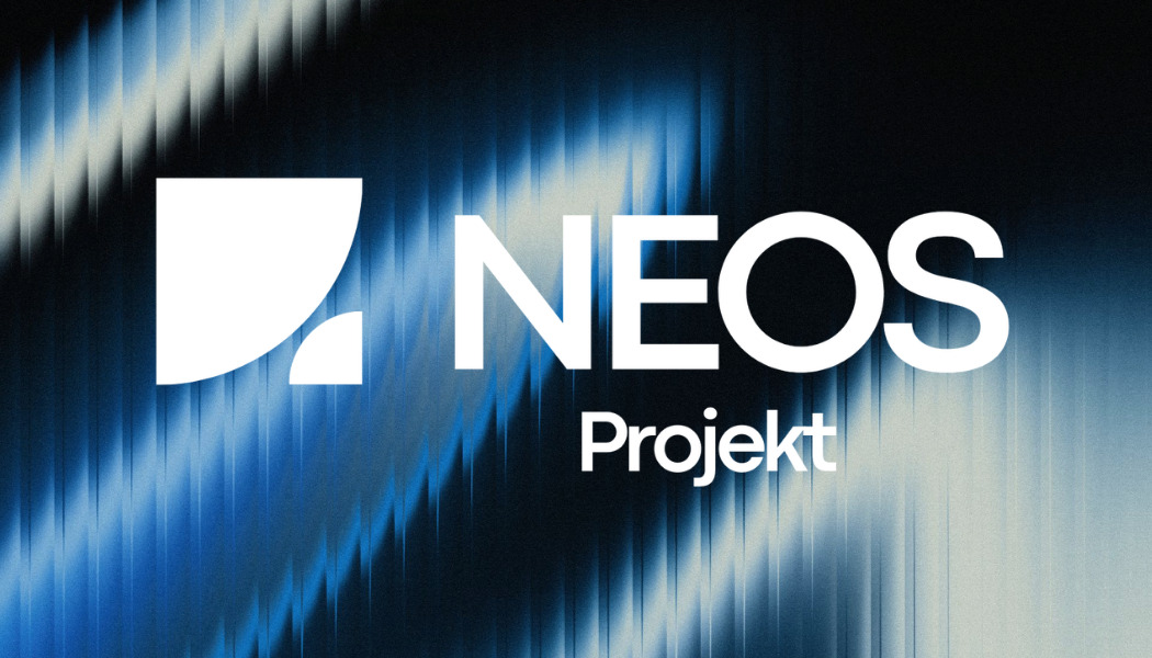 Graficzne logo 'NEOS Projekt' na abstrakcyjnym, pionowym tle w odcieniach błękitu i bieli. Nowoczesny design z wyraźnym kontrastem kolorystycznym.