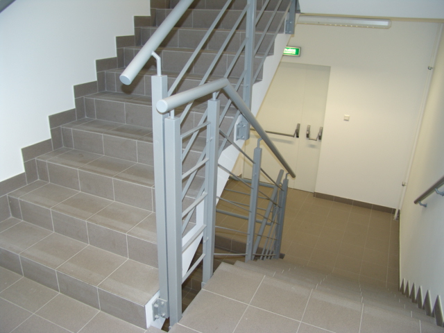 balustrady,poręcze,drzwi, schody....