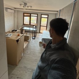 Kacper Starmach - Układanie Glazury Koźlice