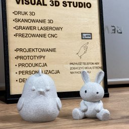 w 100% wykonana przezemnie tabliczka reklamowa z NFC oraz 2 figurki ozdobne 