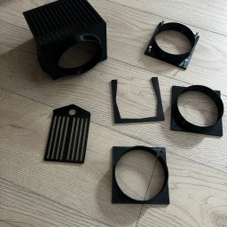 własny projekt i wykonanie zewnętrznej kuwety dla szynszyli 