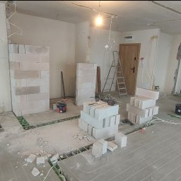 Kamil Dziupiński - Wyburzenie ścian i murowanie według wytycznych klijeta