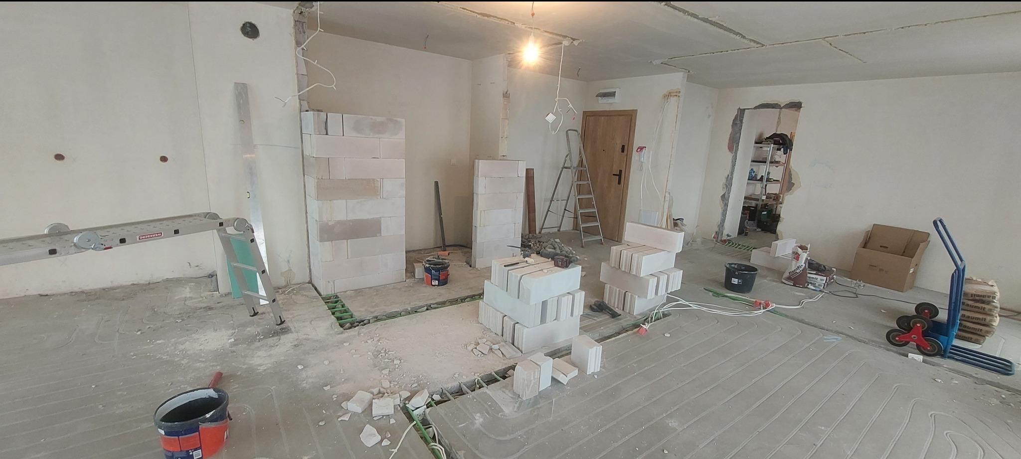 Wyburzenie ścian i murowanie według wytycznych klijeta