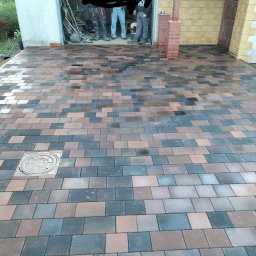 Układanie kostki brukowej Grębocin 3