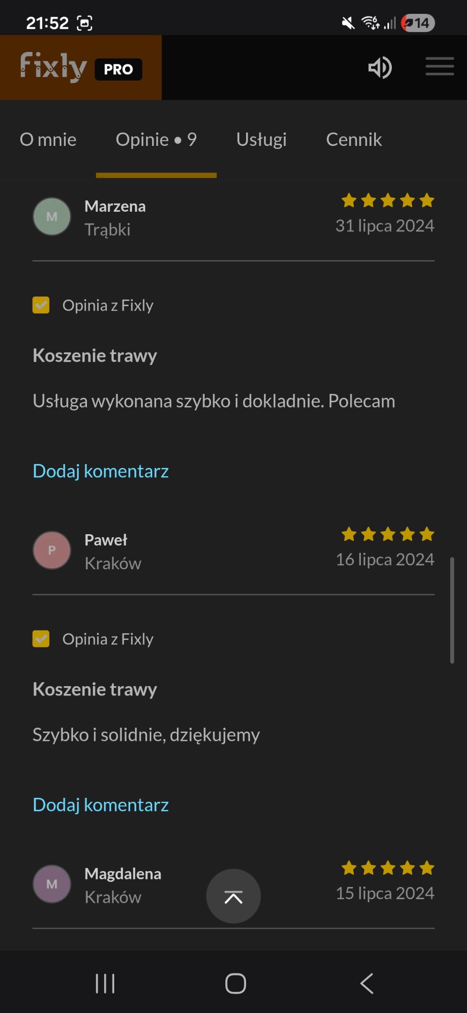 Zrzut ekranu aplikacji Fixly z opiniami klientów o usłudze koszenia trawy. Widoczne oceny, daty i komentarze użytkowników Marzeny, Pawła i Magdaleny.