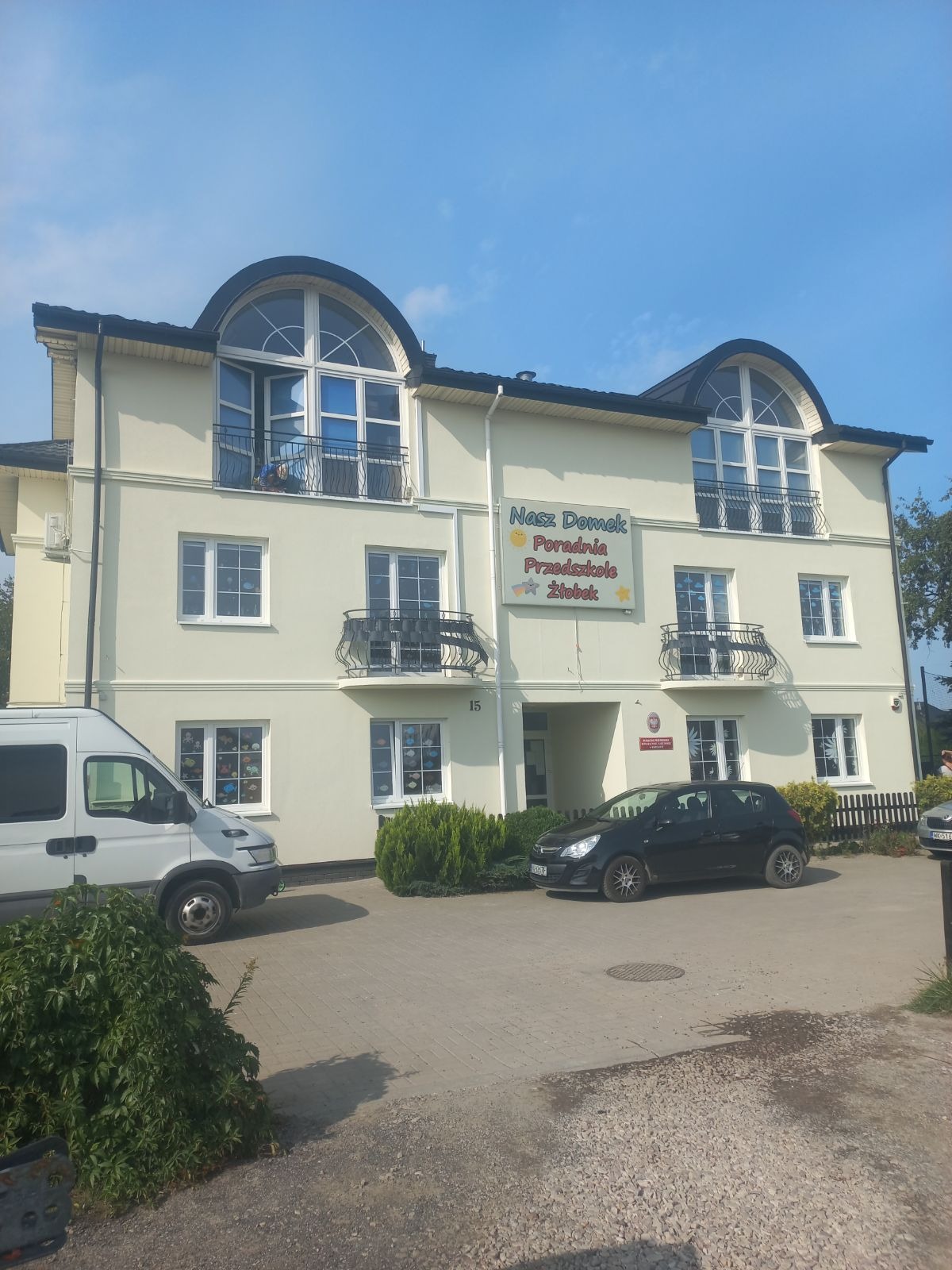 Realizacja na ul. Małej Żabki 15 w Warszawie (przedszkole).