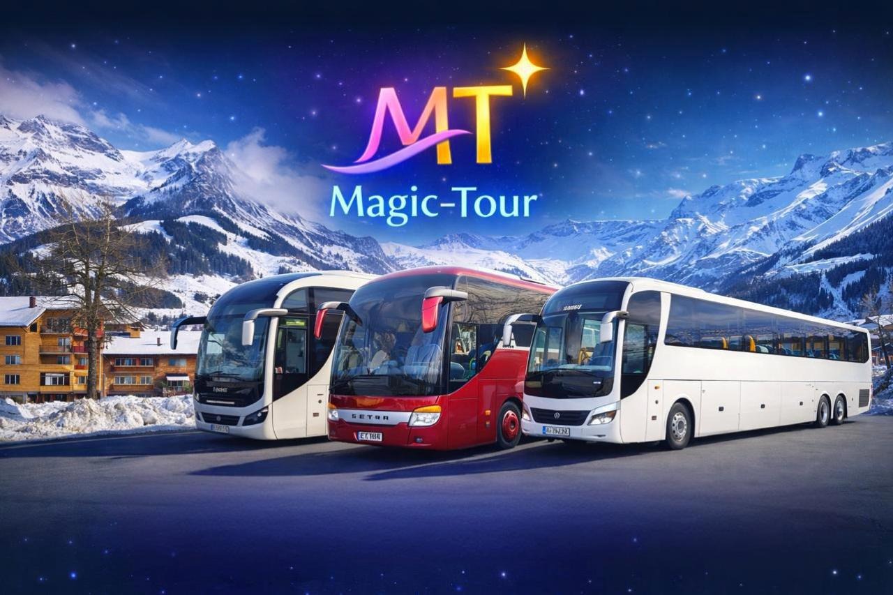 Trzy autokary (białe i czerwony) firmy Magic-Tour na tle górskiego krajobrazu i nocnego nieba z gwiazdami. Logo firmy w górnej części zdjęcia.