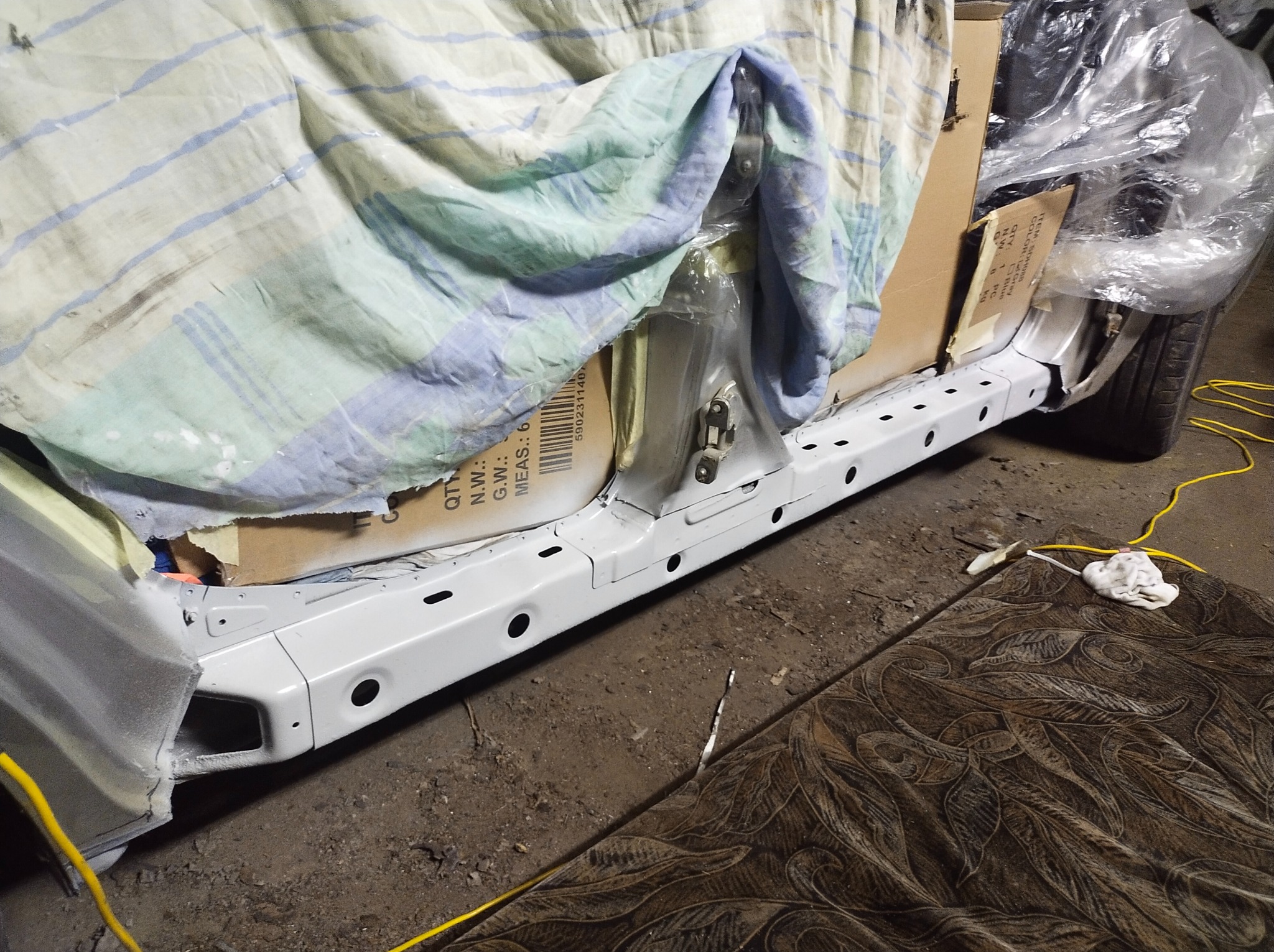 Po piaskowanie usunięciu korozji i zabezpieczeniu farbą epoksydową.