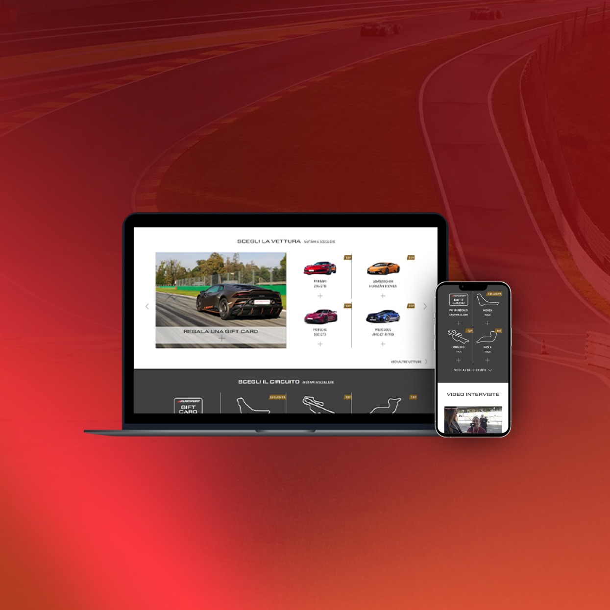 Laptop i smartfon prezentują stronę z ofertą jazdy sportowymi autami po torze wyścigowym. Czerwone tło z fragmentem toru. Unikalny układ urządzeń.