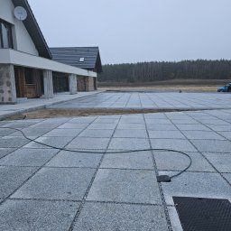 Układanie kostki brukowej Łubiana 1