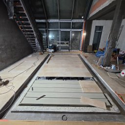 basen wewnetrzny ruchome automatycznie regulowane dno