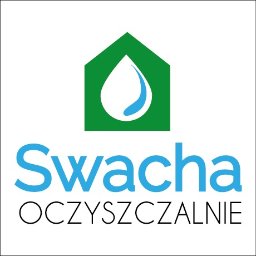 Firma Wielobranżowa Szymon Swacha - Logo firmy z zielonym symbolem domu i kropli wody, niebieskim napisem 'Swacha' i czarnym 'OCZYSZCZALNIE' na białym tle. Minimalistyczny design.