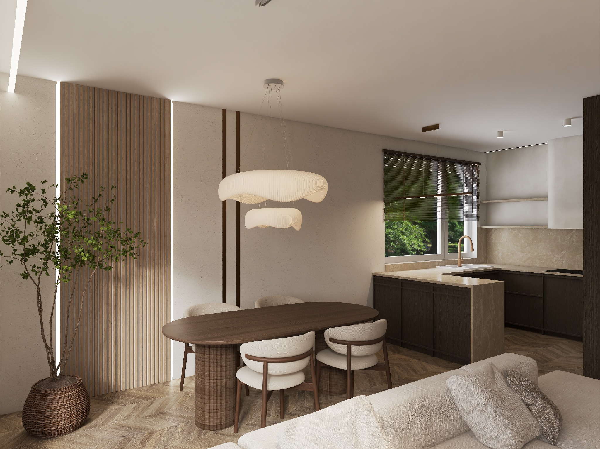 Nowoczesne wnętrze: jadalnia z owalnym stołem i krzesłami w kremowych odcieniach, otwarta na kuchnię z ciemnymi szafkami. Parkiet w jodełkę, dekoracyjna lampa.