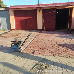 Bruk - Przed domem Puławy