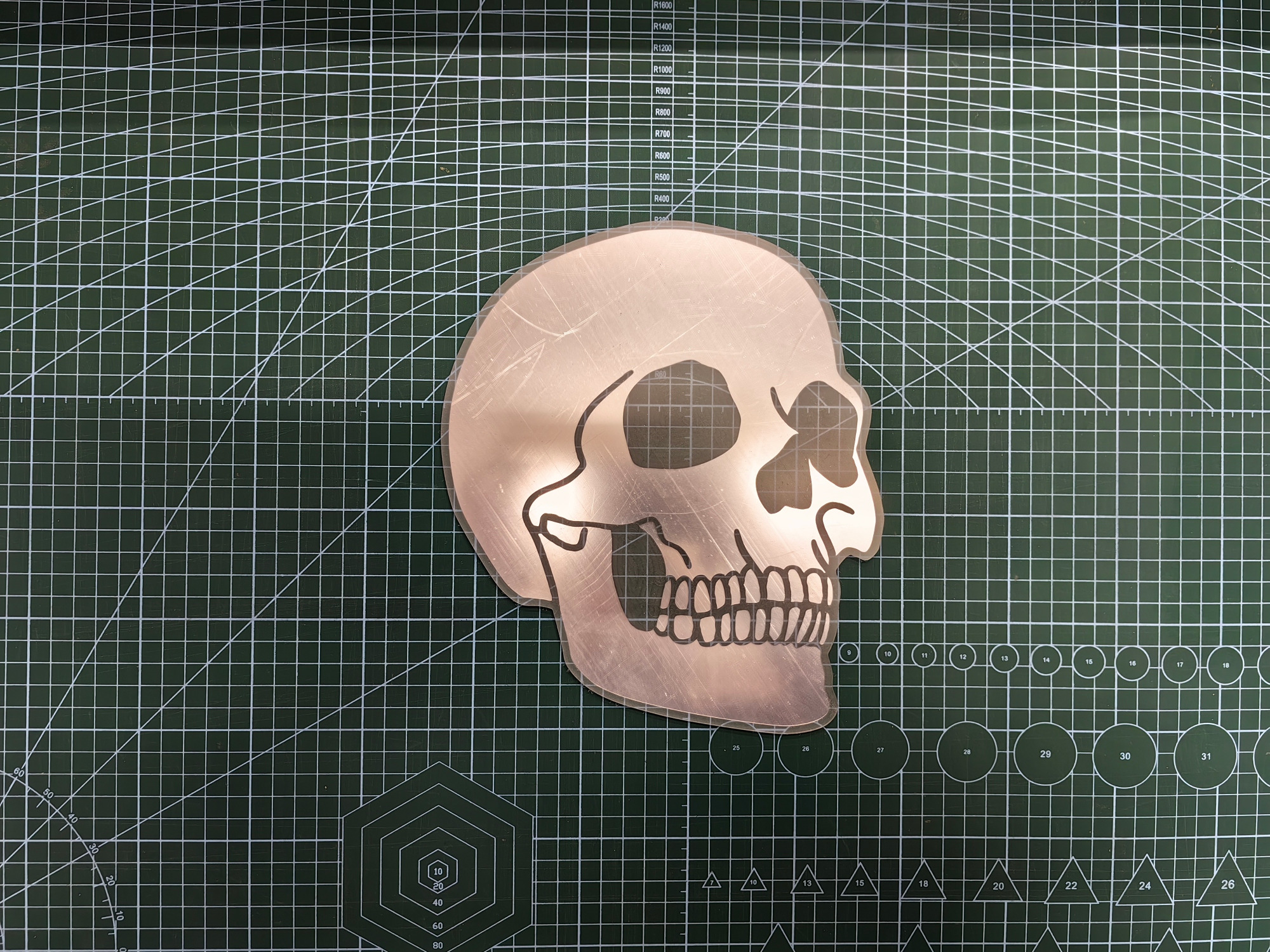 Frezowanie w płycie plexi