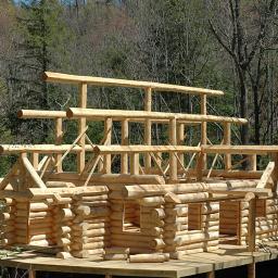 Budowa domów z bali ( produkcja, montaż)