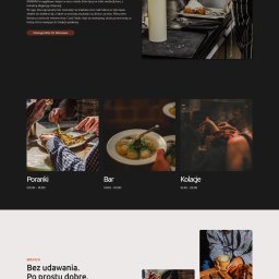 Maciej Figiel - Kucharz w fartuchu posypuje danie serem na metalowej tacy. W tle butelka z sosem i naczynia. Przygotowywanie posiłku w restauracji.