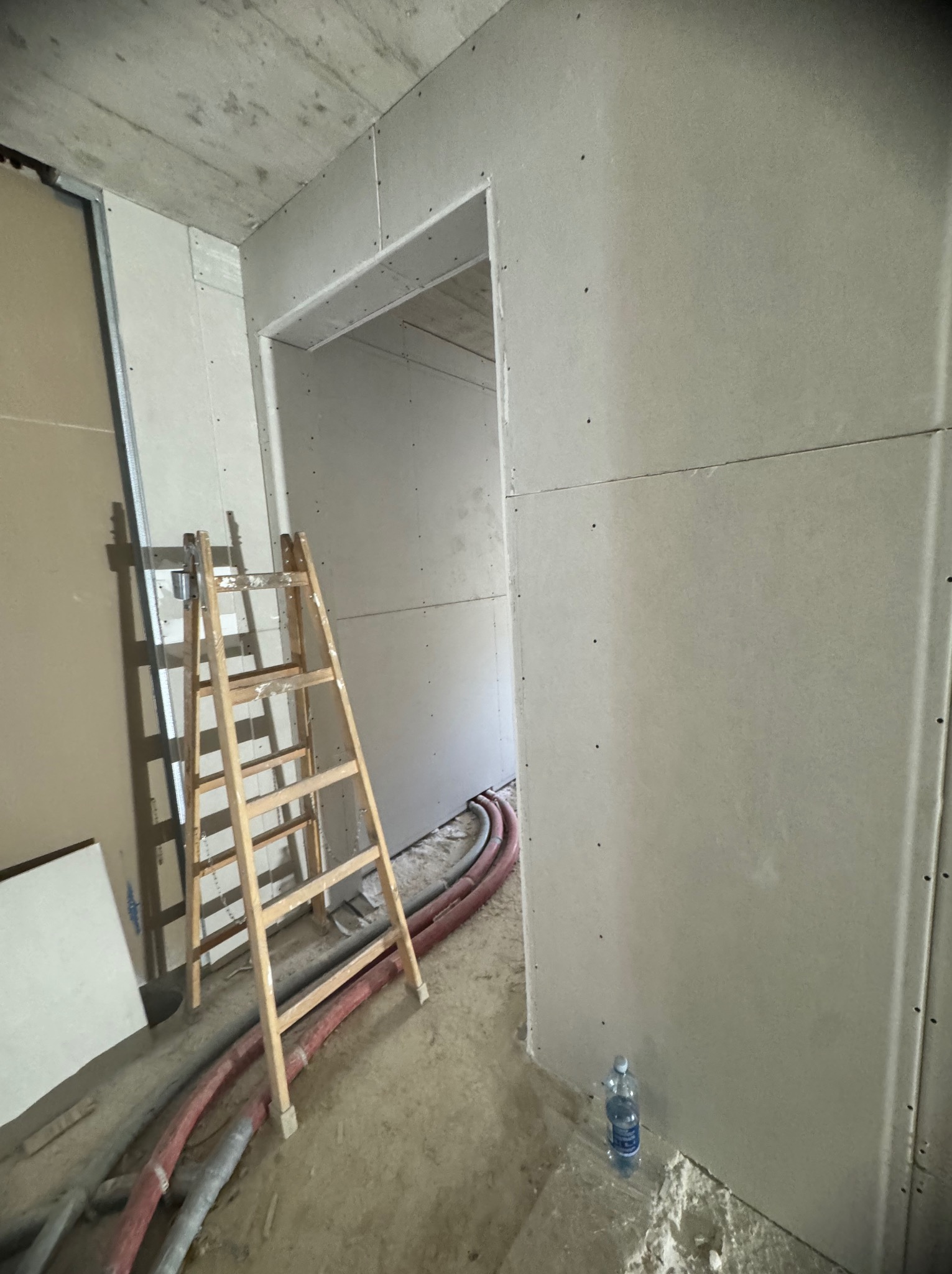 Montaż ścianki działowej KG