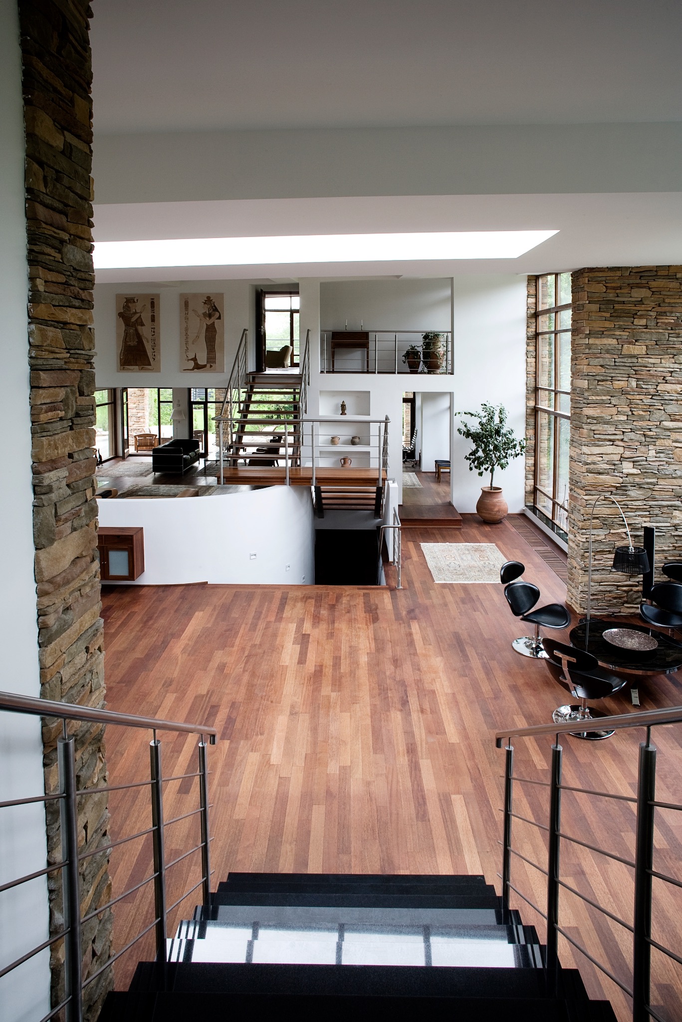 Koordynacja prac wykończeniowych oraz współpraca ze sprawdzonymi wykonawcami.