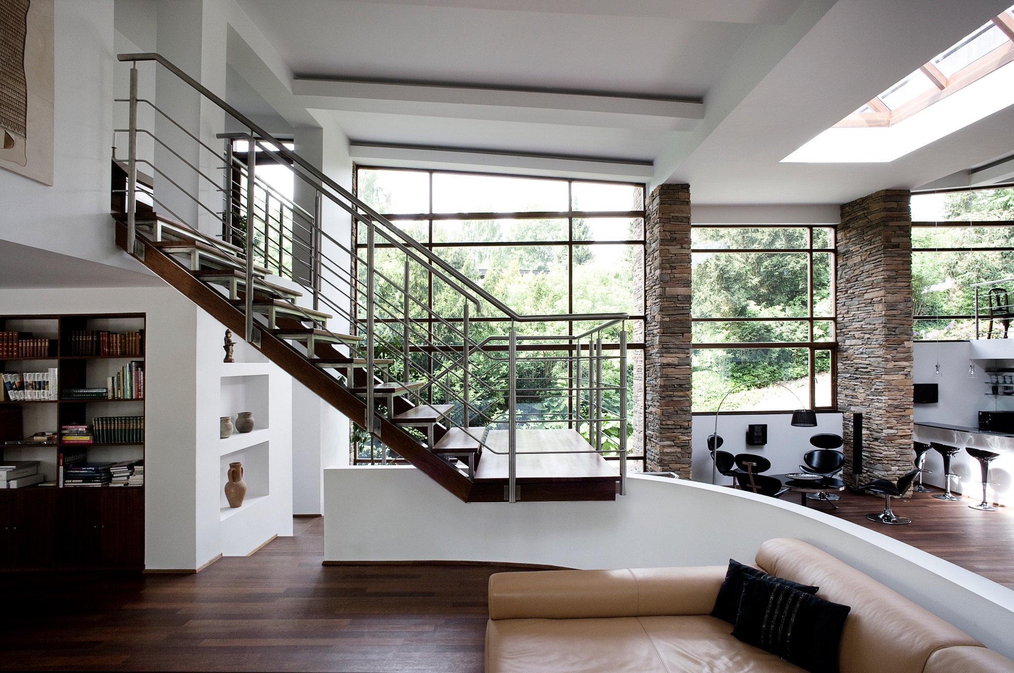 Organizacja procesu budowy domu oraz koordynacja prac wykonawców.