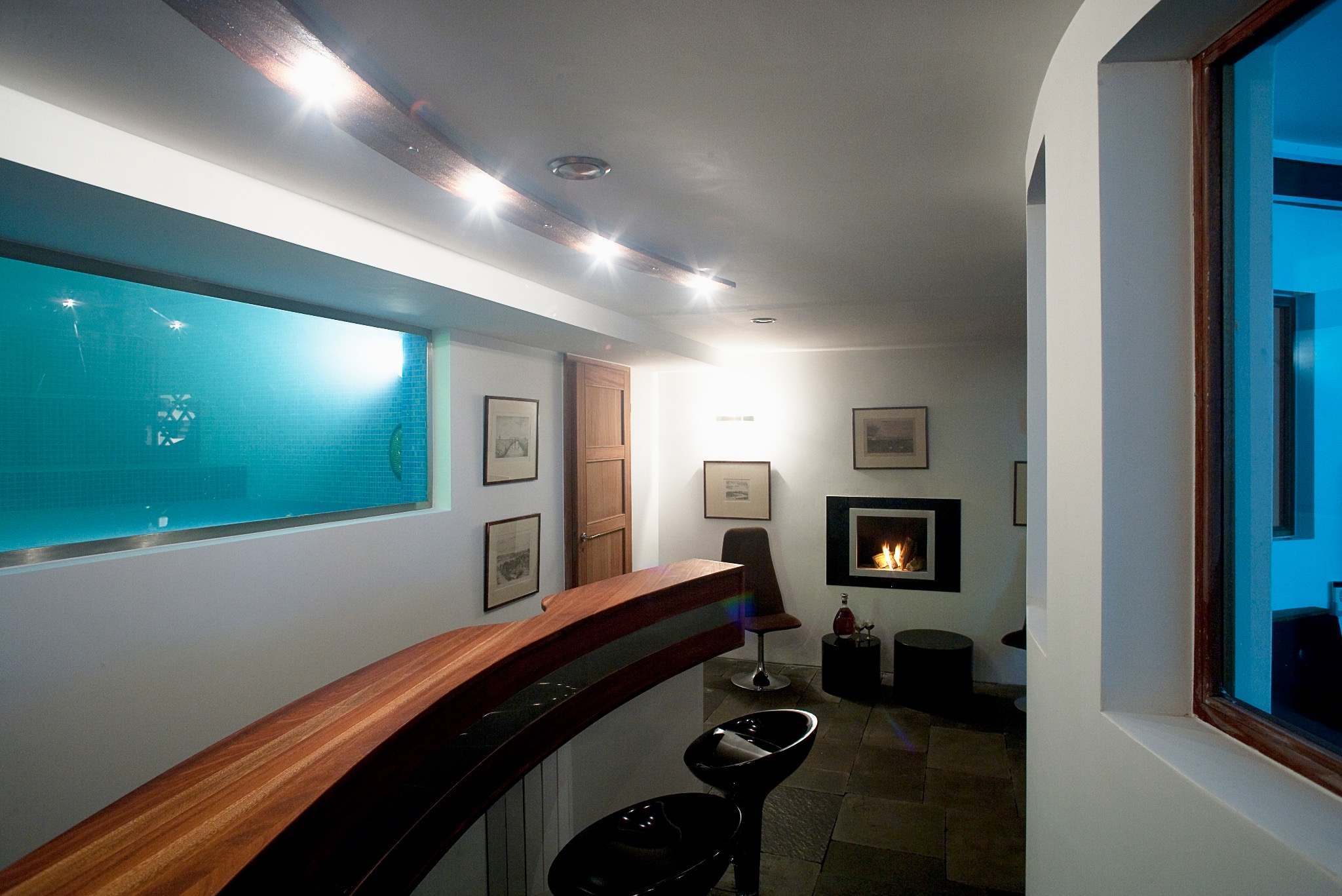 Koordynacja prac budowlanych i wykończeniowych.