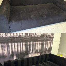 Slawek Karbivnychyi - Zdjęcie 'przed i po' czyszczenia ciemnej, welurowej kanapy na tle fototapety z motywem miasta. Widoczne plamy na górnym zdjęciu i czysta tapicerka na dolnym.