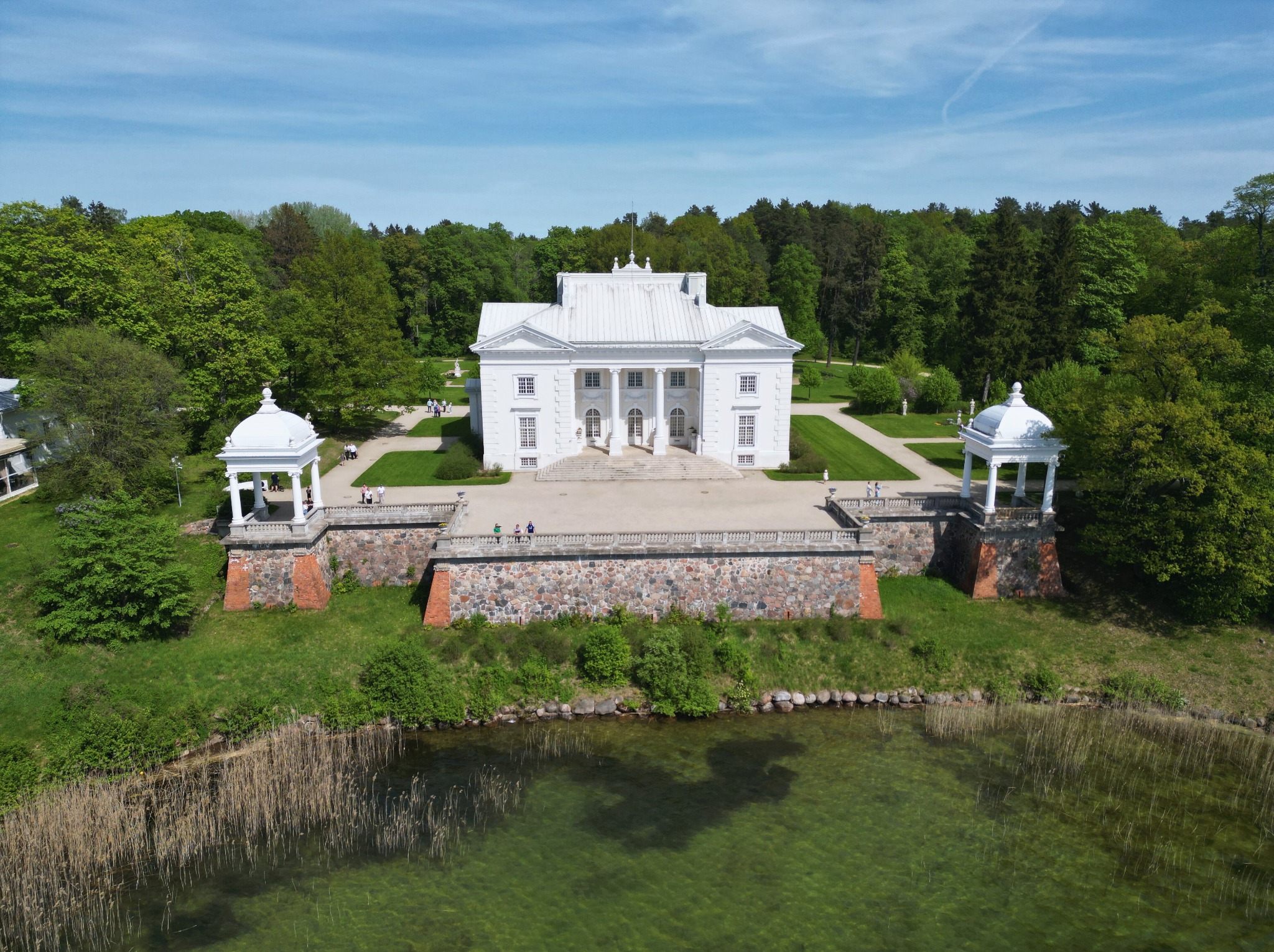 Pałac Tyszkiewiczów w Zatroczu