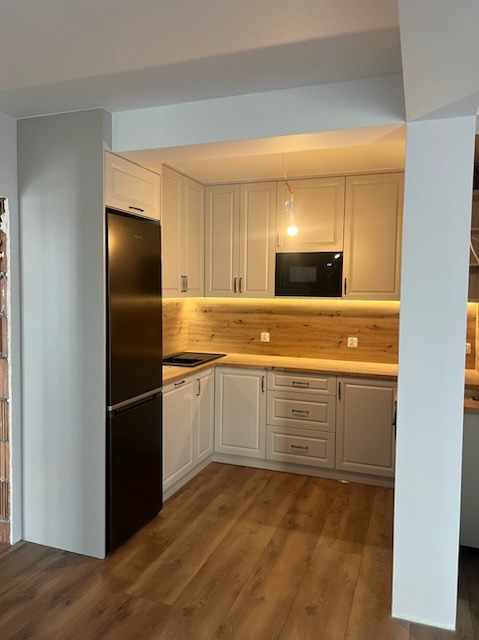 Kuchnia z frontami angielskimi