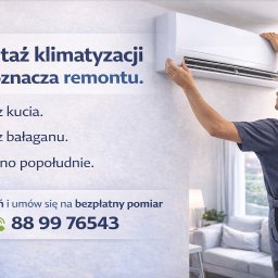 ALTIOR GROUP SPÓŁKA Z OGRANICZONĄ ODPOWIEDZIALNOŚCIĄ - Instalator w szarym kombinezonie montuje białą klimatyzację w jasnym wnętrzu. Na ścianie hasło reklamowe: 'Montaż klimatyzacji nie oznacza remontu'.
