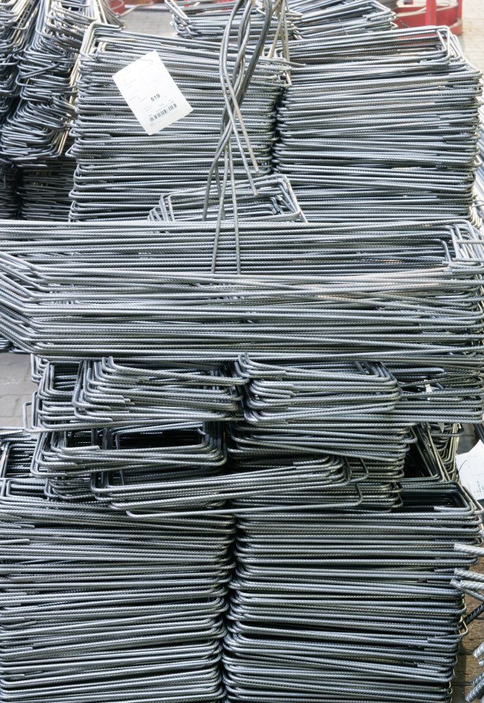 Firma Greenergo oferuje Państwu stal zbrojeniową cięto-giętą w strzemiona