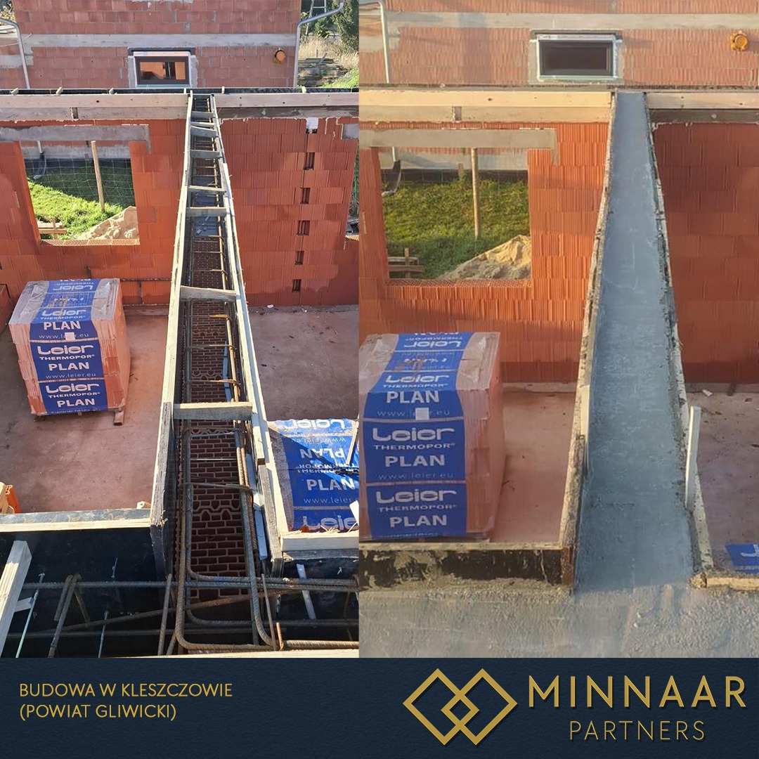 Budowa domu z pustaków Leier: zbrojenie i zalany beton na wieńcu, widok na murowane ściany z otworami okiennymi. Etap budowy w Kleszczowie.