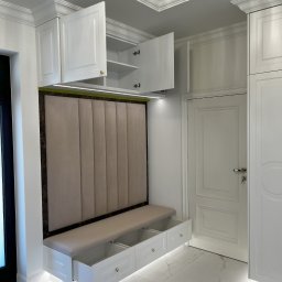 Meblobox - Przedpokój fronty frezowane lakier płmat