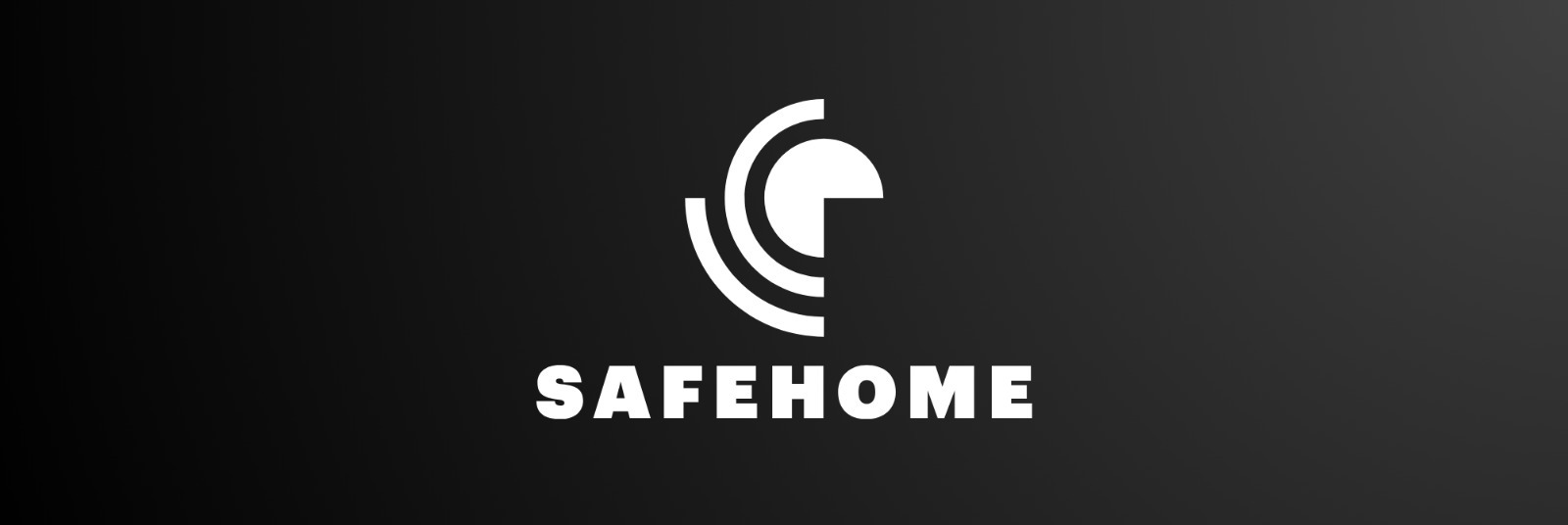 Minimalistyczne logo 'SAFEHOME' w bieli na ciemnoszarym tle. Symbolizuje bezpieczeństwo domu poprzez geometryczny kształt przypominający antenę i półokrąg.