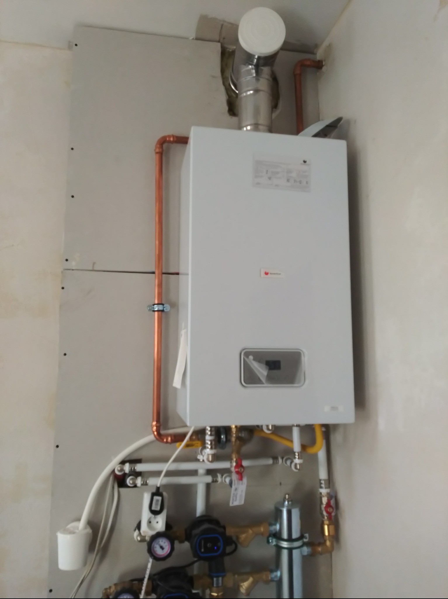 Montaż pieca gazowego dla układu mieszanego ogrzewania(grzejniki +podłogówka)