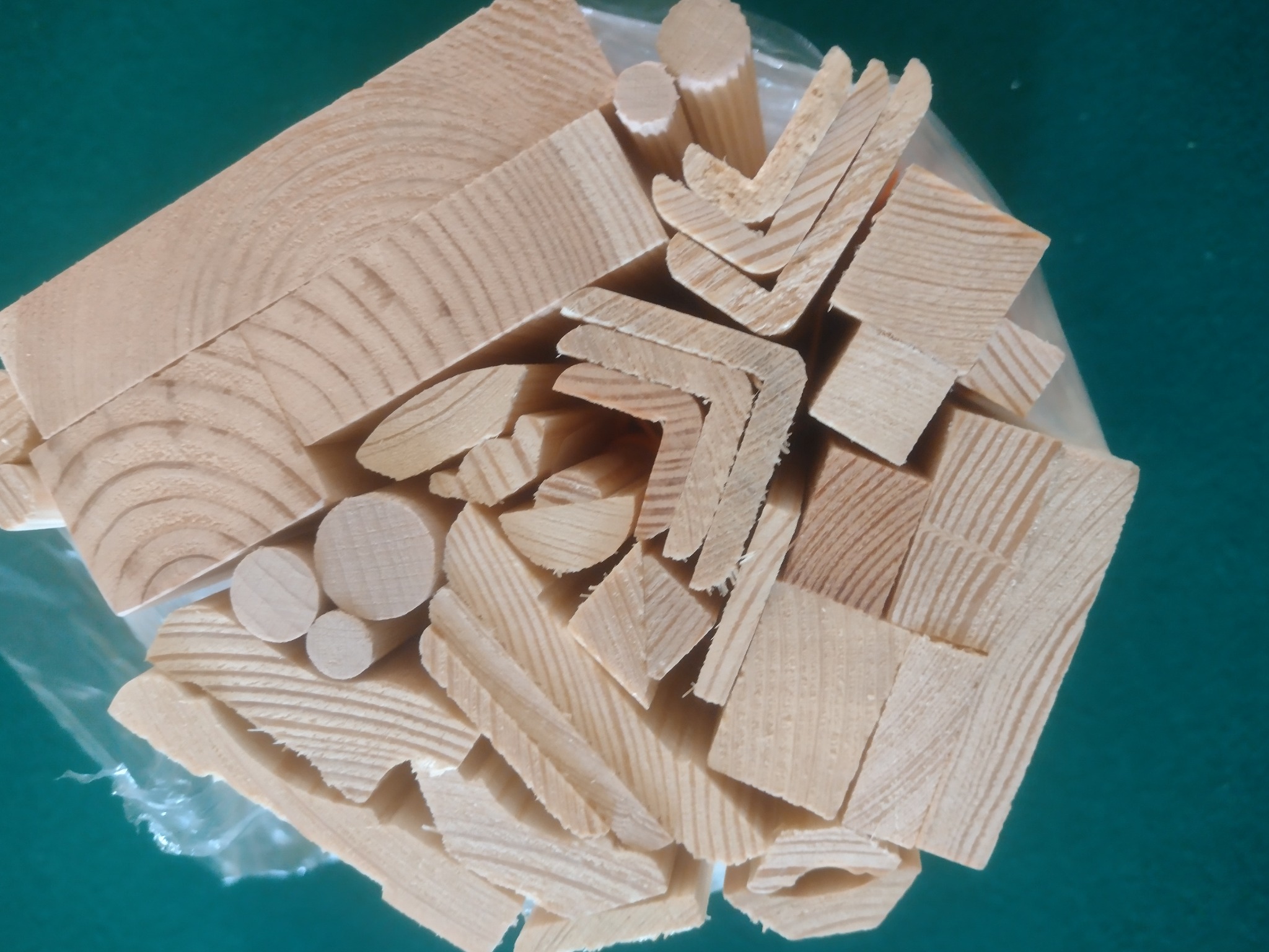 Różne elementy konstrukcyjne