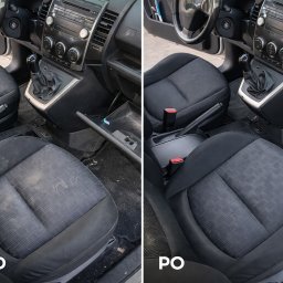 BudClean - Tapicerka samochodowa przed i po czyszczeniu. Widoczne zabrudzenia na fotelu kierowcy przed zabiegiem, a po prawej stronie czysty fotel po usłudze.