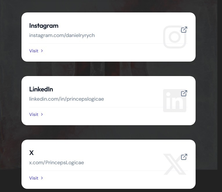 Integracja z mediami społecznościowymi.