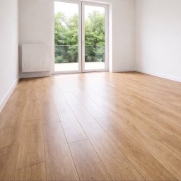 Dominik Pawłowski - Układanie Paneli Podłogowych Mikoł&oacute;w