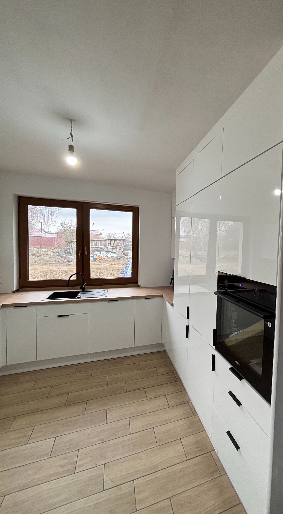 Montaż kuchni z Castoramy gotowej do użytku cz1.