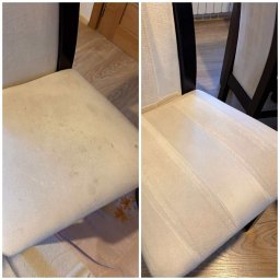 Glancok - Pranie tapicerki - WOJCIECH STOŁOWSKI - Krzesło tapicerowane: widok przed i po czyszczeniu. Po lewej zabrudzone, po prawej czyste, z widoczną strukturą materiału. Ujęcie z góry, ciepłe światło.