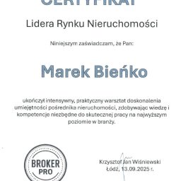 Bieńko Nieruchomości - Certyfikat Lidera Rynku Nieruchomości dla Marka Bieńko, potwierdzający ukończenie warsztatu doskonalenia umiejętności pośrednika nieruchomości Broker Pro.