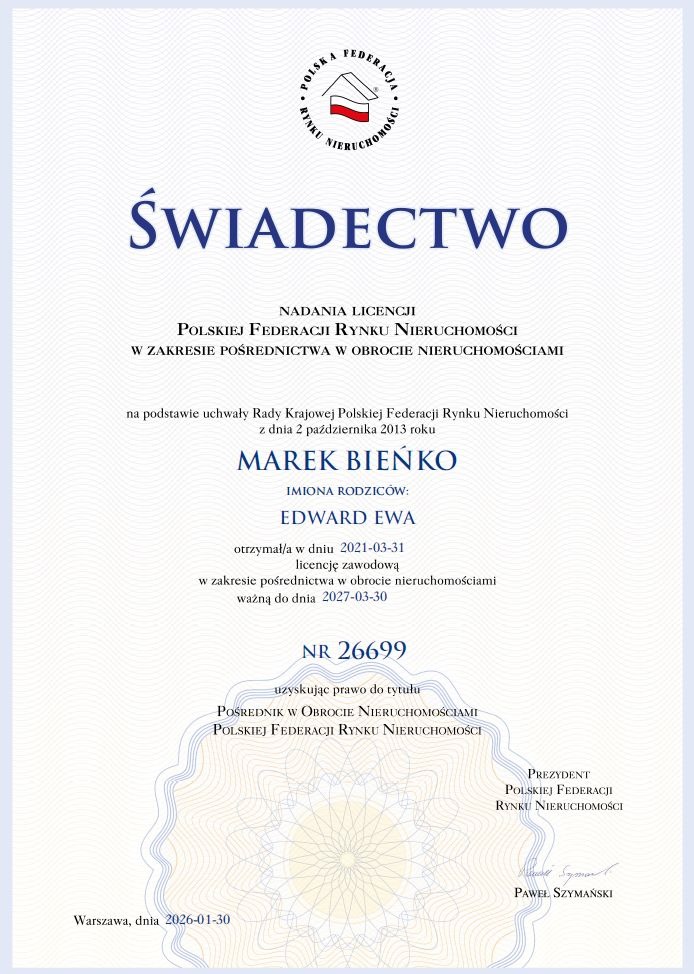 Skan świadectwa nadania licencji pośrednika w obrocie nieruchomościami Marka Bieńko, wydanego przez Polską Federację Rynku Nieruchomości, z datą ważności do 2027-03-30.