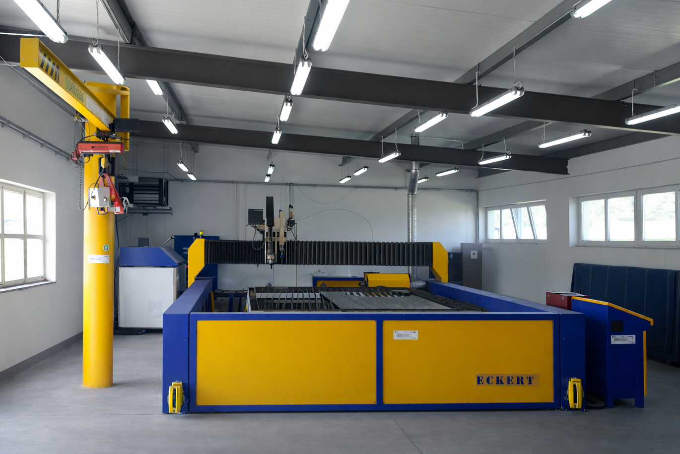 CNC combo marki Eckert- cięcie wodą i plazmą